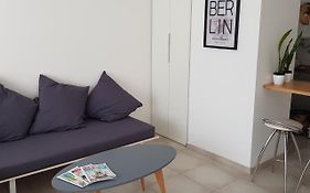 Depto nuevo, luminoso, excelente ubicación, ideal para descansar.